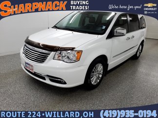 Used 2015 Chrysler Town & Country Touring-L w/ Driver Convenience Group image 1