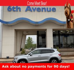 Used 2024 Volkswagen Taos SE image 1