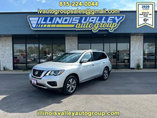 Used 2020 Nissan Pathfinder S image 1