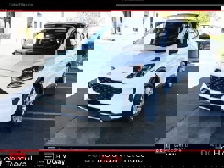 Used 2022 Ford Escape SE image 1