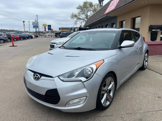 Used 2013 Hyundai Veloster w/ Tech Pkg image 1