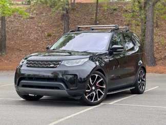 Used 2017 Land Rover Discovery SE image 1