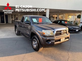Used 2011 Toyota Tacoma PreRunner image 1
