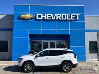 Used 2024 GMC Terrain SLT image 1
