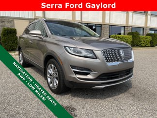 Used 2019 Lincoln MKC Select image 1