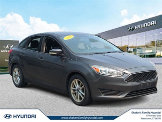 Used 2015 Ford Focus SE image 1