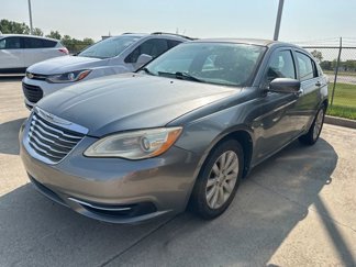 Used 2011 Chrysler 200 Touring image 1