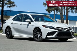 Used 2023 Toyota Camry SE image 1