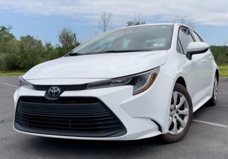 Used 2023 Toyota Corolla LE image 1