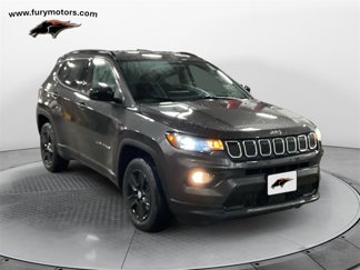 Used 2022 Jeep Compass Latitude image 1