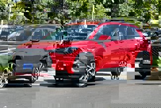 Used 2022 Toyota Corolla Cross XLE image 1