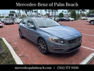 Used 2017 Volvo S60 T5 Inscription image 1