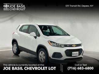 Used 2017 Chevrolet Trax LS image 1