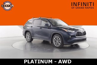 Used 2021 Toyota Highlander Platinum image 1