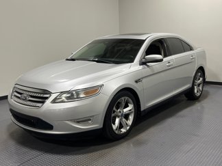 Used 2010 Ford Taurus SHO image 1