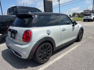 Used 2018 MINI Cooper S image 1