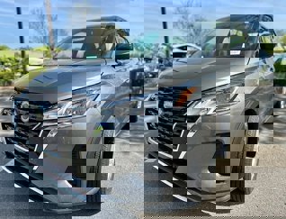 New 2025 Nissan Kicks Play S image 1