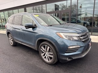 Used 2017 Honda Pilot Touring image 1