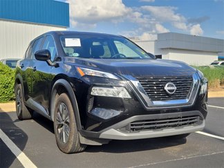 Used 2023 Nissan Rogue SV image 1