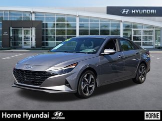 Used 2023 Hyundai Elantra SEL w/ Convenience Package image 1