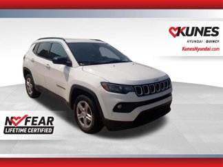 Used 2023 Jeep Compass Latitude image 1