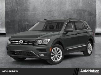 Used 2018 Volkswagen Tiguan SE w/ Panoramic Sunroof Package image 1