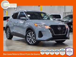 Used 2021 Nissan Kicks SV image 1