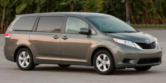 Used 2011 Toyota Sienna LE image 1