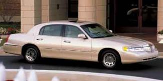 Used 2003 Lincoln Town Car Cartier image 1