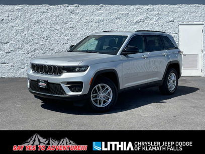 New 2025 Jeep Grand Cherokee Laredo