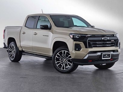Used 2024 Chevrolet Colorado Z71 w/ LPO, Dark Essentials Package