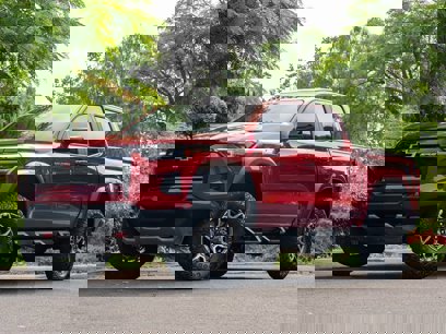 Used 2024 Chevrolet Colorado ZR2 w/ Technology Package