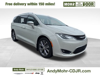 Used 2019 Chrysler Pacifica Limited w/ Advanced Safetytec Group