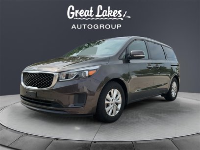 Used 2017 Kia Sedona LX w/ LX Essentials Premium Package