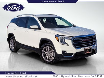 Used 2024 GMC Terrain SLT