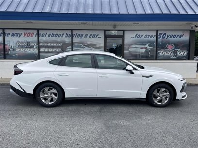 New 2025 Hyundai Sonata SE