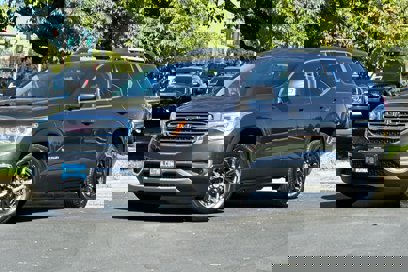 Used 2019 GMC Acadia SLT