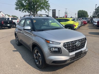 New 2024 Hyundai Venue SEL