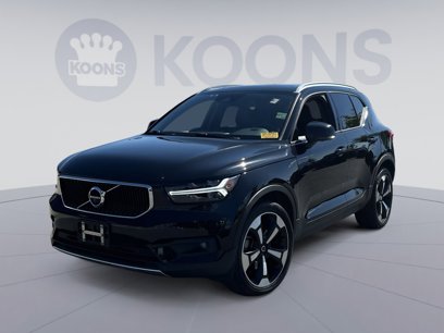Used 2020 Volvo XC40 T5 Momentum