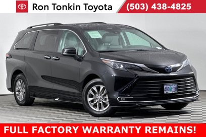 Used 2024 Toyota Sienna XLE