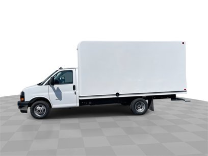 New 2025 GMC Savana 3500 w/ Power Convenience Package