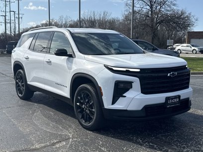 New 2025 Chevrolet Traverse LT w/ Midnight/Sport Edition