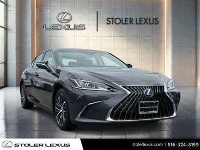 Certified 2022 Lexus ES 300h w/ Premium Package