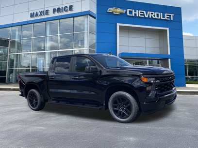New 2025 Chevrolet Silverado 1500 Custom w/ LPO, Dark Essentials Package