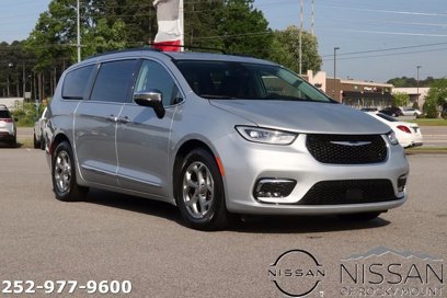 Used 2023 Chrysler Pacifica Limited