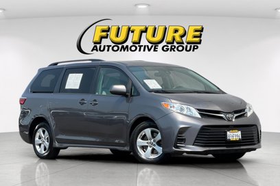 Used 2018 Toyota Sienna LE