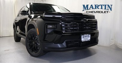 New 2025 Chevrolet Traverse LT w/ Midnight/Sport Edition
