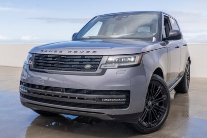 New 2025 Land Rover Range Rover SE