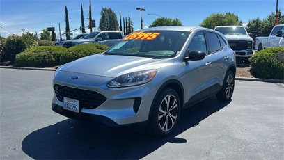Used 2022 Ford Escape SE w/ SE Sport Appearance Package