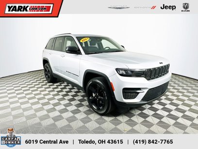 Used 2023 Jeep Grand Cherokee Altitude